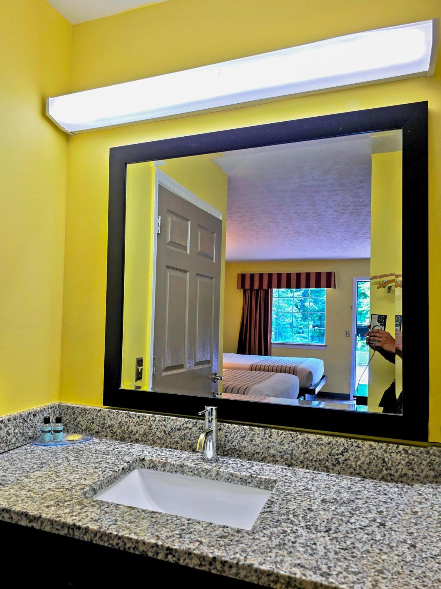 Meriwether Country Inn Warm Springs Экстерьер фото