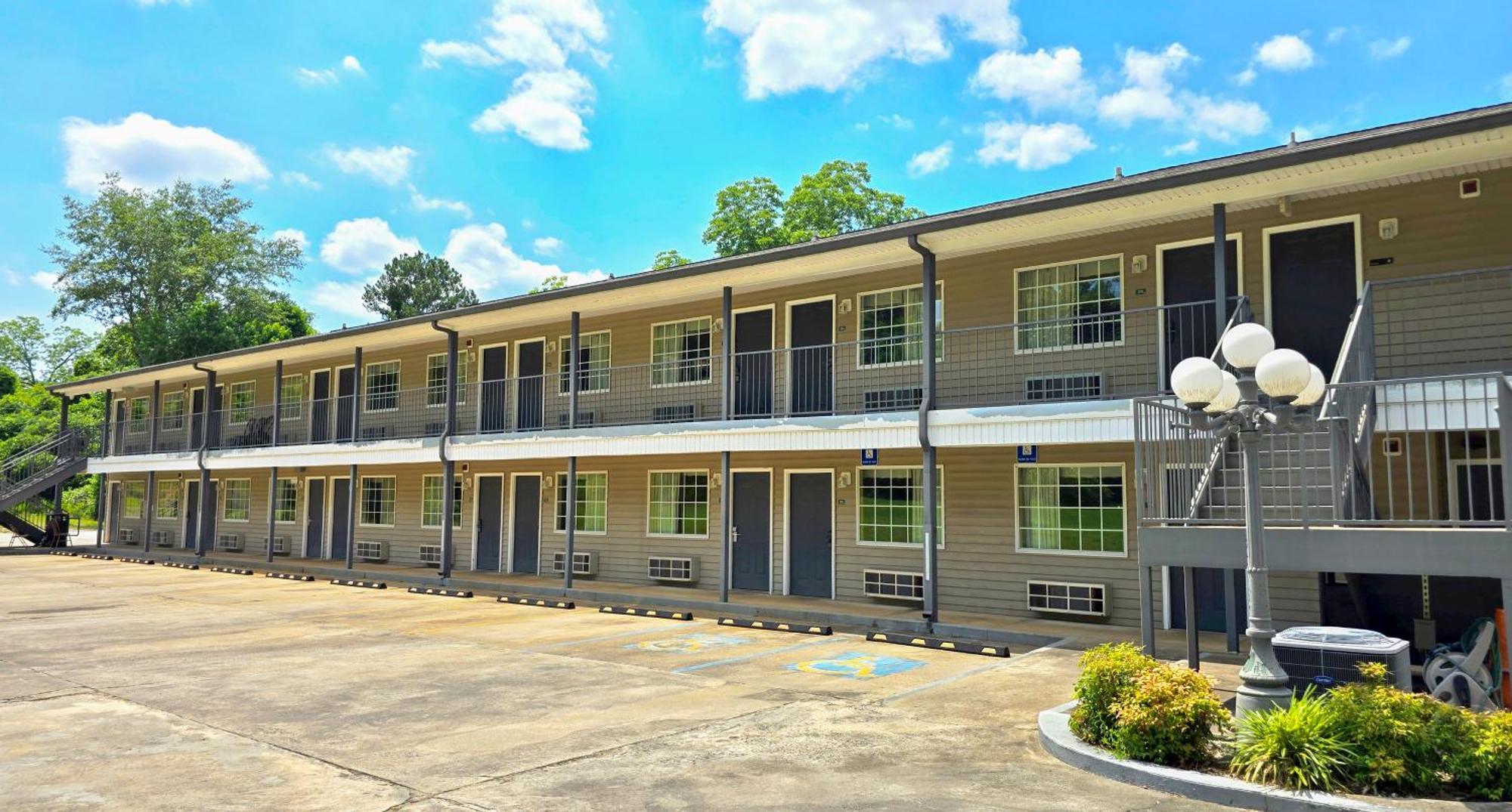 Meriwether Country Inn Warm Springs Экстерьер фото