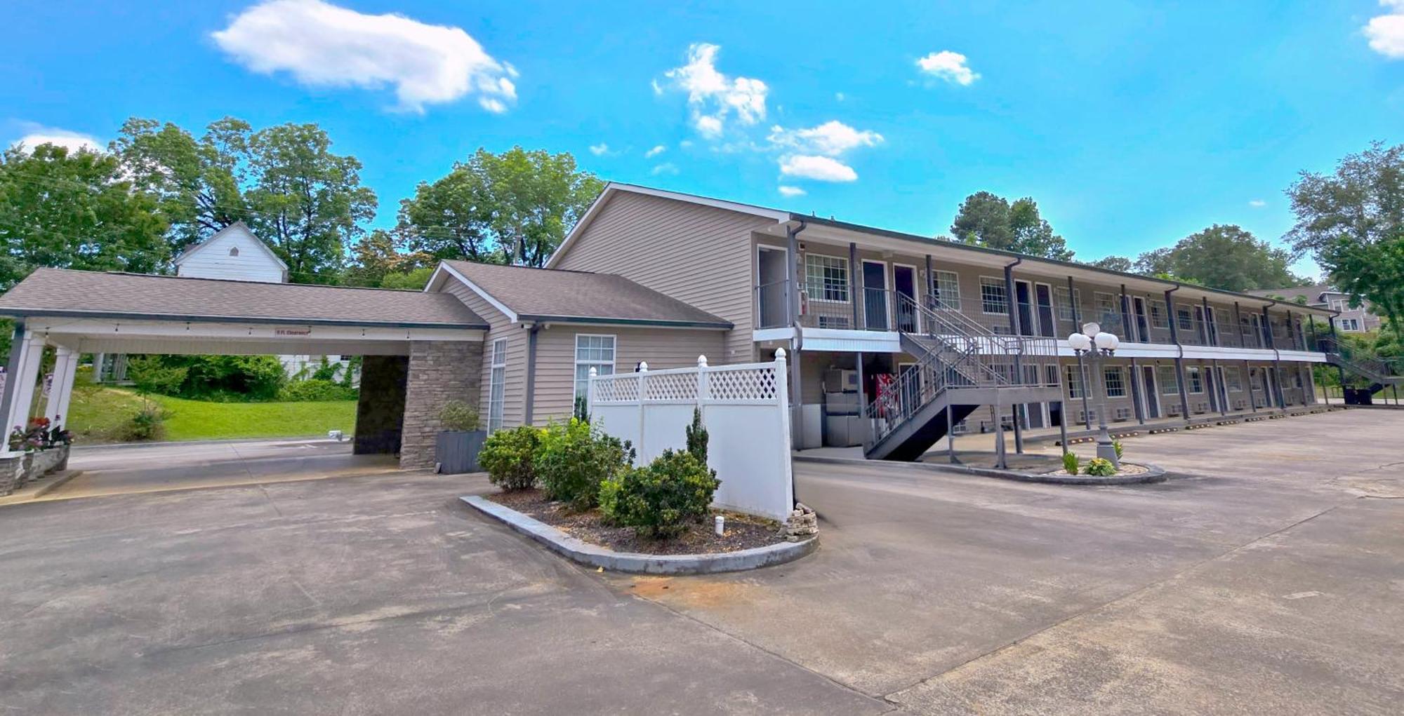 Meriwether Country Inn Warm Springs Экстерьер фото