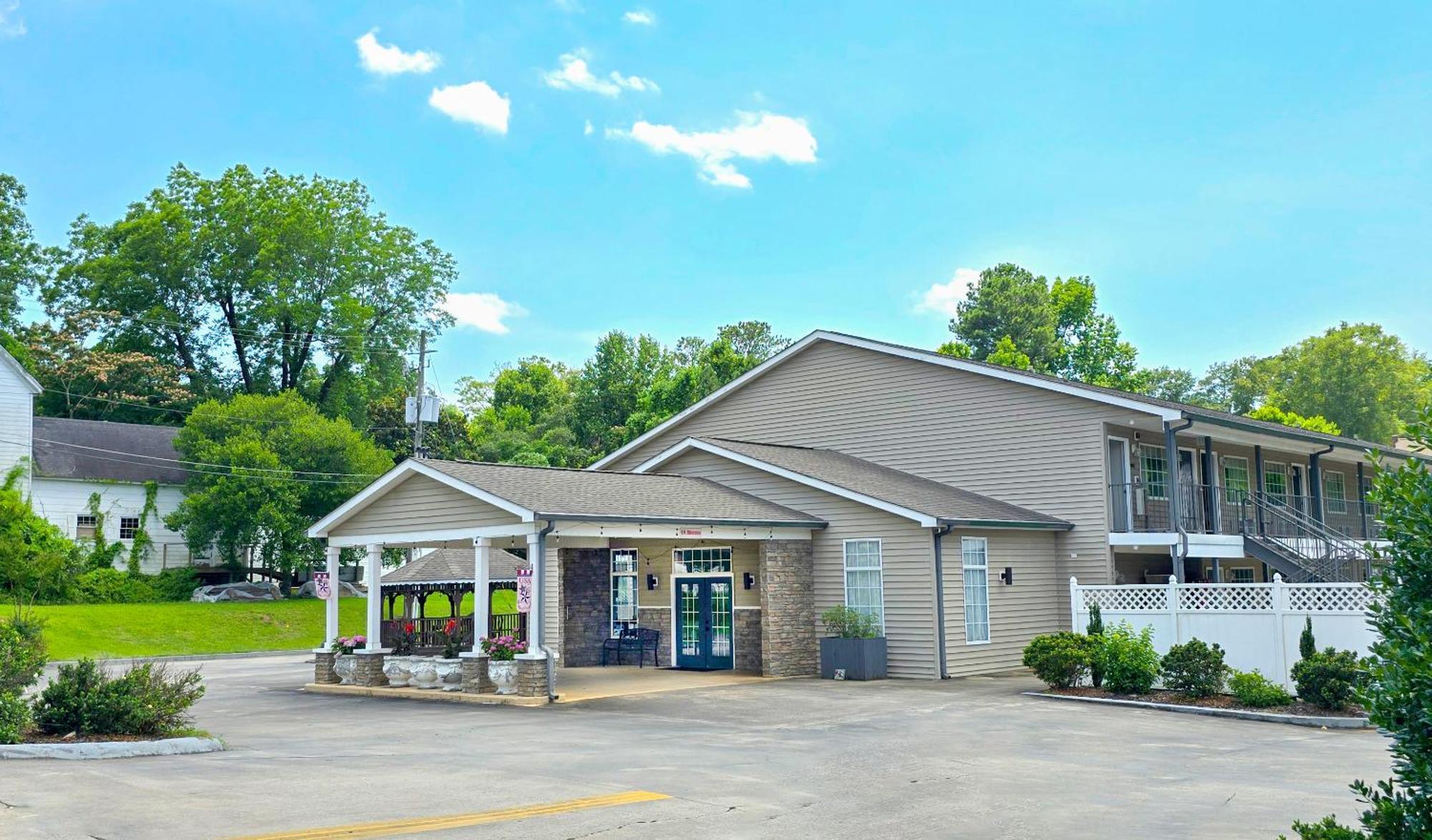 Meriwether Country Inn Warm Springs Экстерьер фото