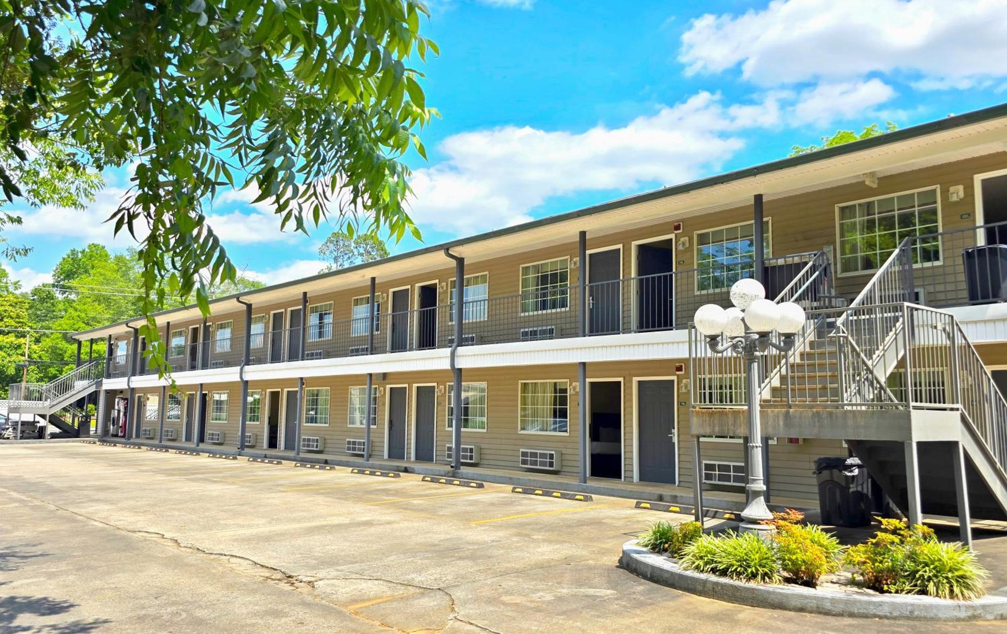 Meriwether Country Inn Warm Springs Экстерьер фото
