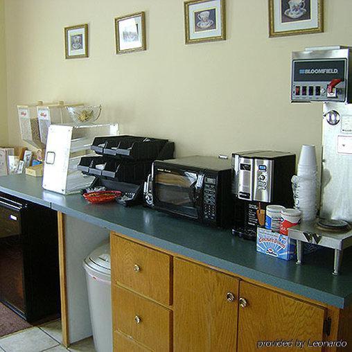 Meriwether Country Inn Warm Springs Экстерьер фото