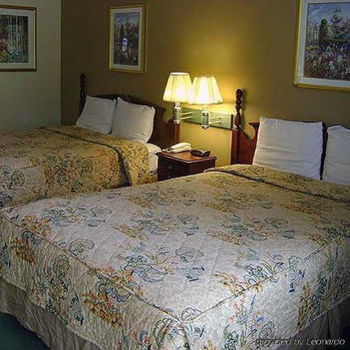 Meriwether Country Inn Warm Springs Экстерьер фото