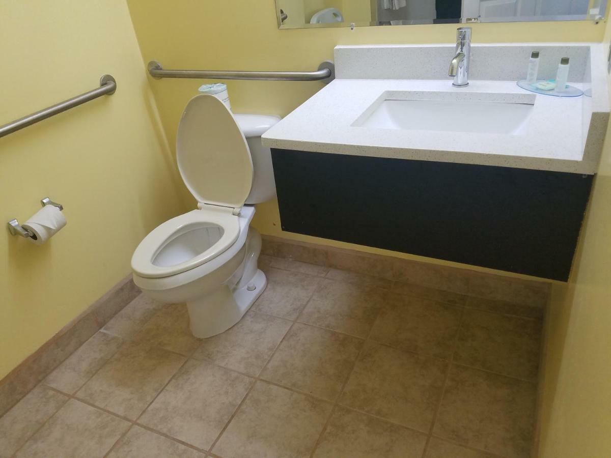 Meriwether Country Inn Warm Springs Экстерьер фото